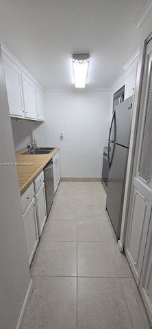 3680 Inverrary Dr 3M, Lauderhill, FL 33319