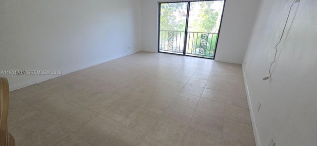 3680 Inverrary Dr 3M, Lauderhill, FL 33319