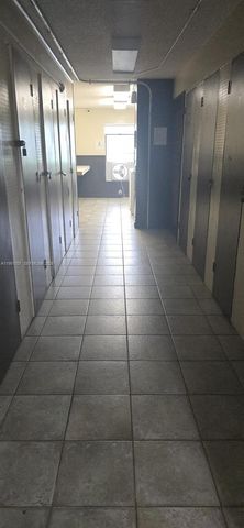 3680 Inverrary Dr 3M, Lauderhill, FL 33319