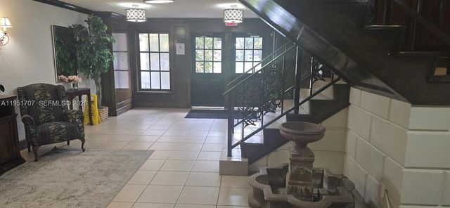 3680 Inverrary Dr 3M, Lauderhill, FL 33319