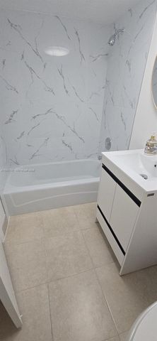 3680 Inverrary Dr 3M, Lauderhill, FL 33319