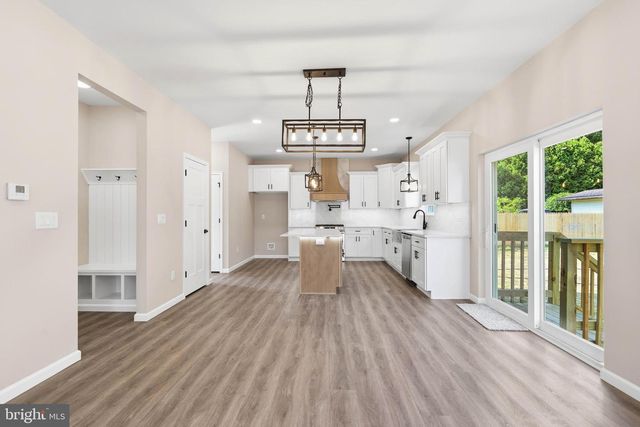 1178 S SPRING RD, Vineland, NJ 08361