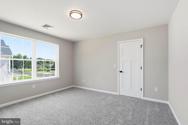 1178 S SPRING RD, Vineland, NJ 08361