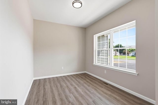 1178 S SPRING RD, Vineland, NJ 08361