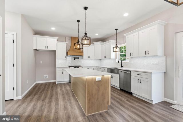 1178 S SPRING RD, Vineland, NJ 08361