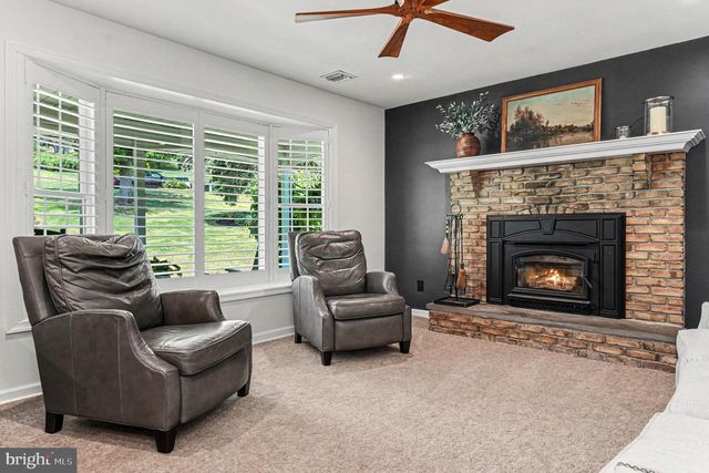 61 APPLEWOOD LN, Boyertown, PA 19512
