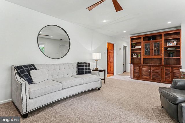 61 APPLEWOOD LN, Boyertown, PA 19512
