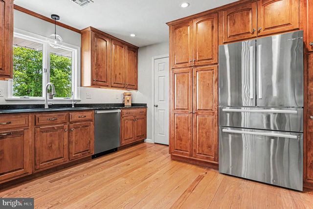 61 APPLEWOOD LN, Boyertown, PA 19512