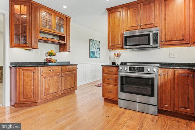 61 APPLEWOOD LN, Boyertown, PA 19512