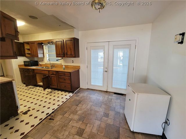 233 Morris Avenue, Pratt, WV 25162