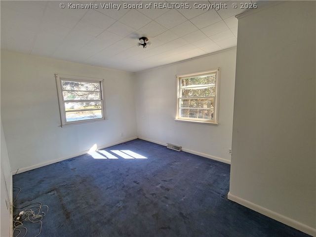 233 Morris Avenue, Pratt, WV 25162