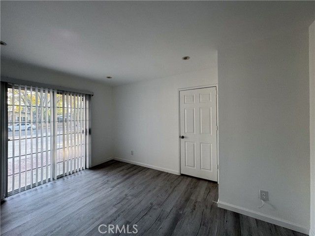19351 Strathern, Reseda (los Angeles), CA 91335