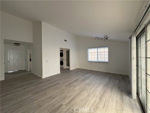 19351 Strathern, Reseda (los Angeles), CA 91335