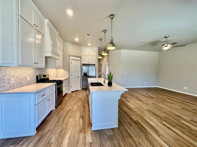 12112 Ava Grace Lane, Yukon, OK 73099