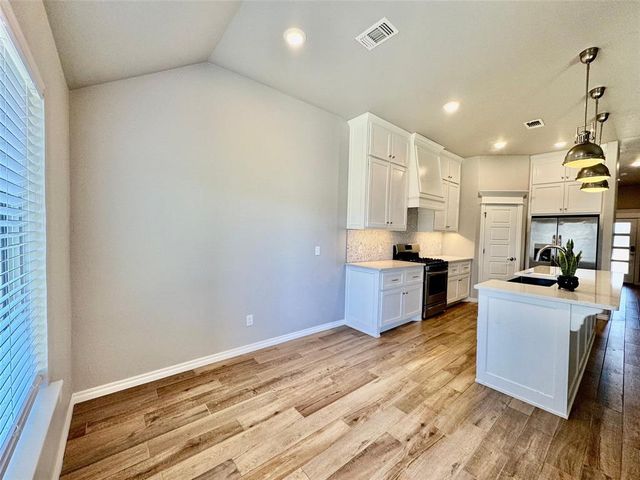 12112 Ava Grace Lane, Yukon, OK 73099