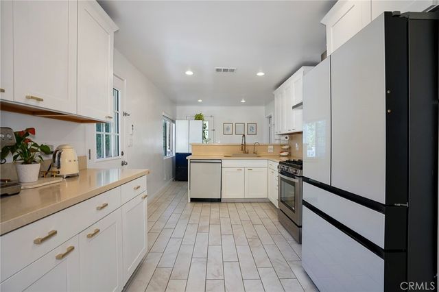 3622 4th Avenue, Glendale, CA 91214