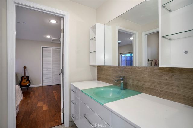 3622 4th Avenue, Glendale, CA 91214