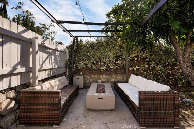 3622 4th Avenue, Glendale, CA 91214