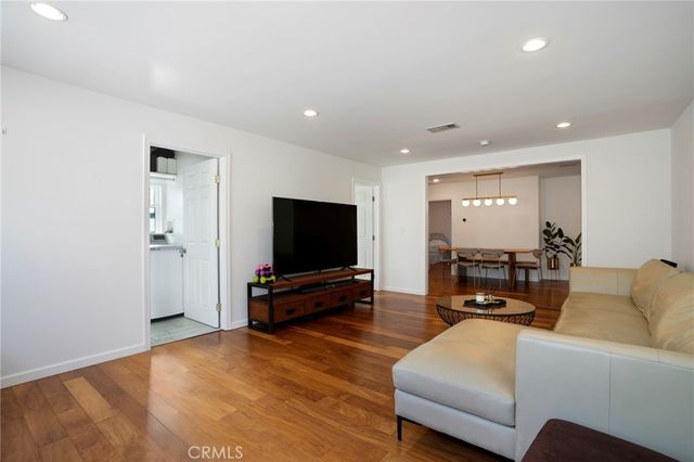 3622 4th Avenue, Glendale, CA 91214
