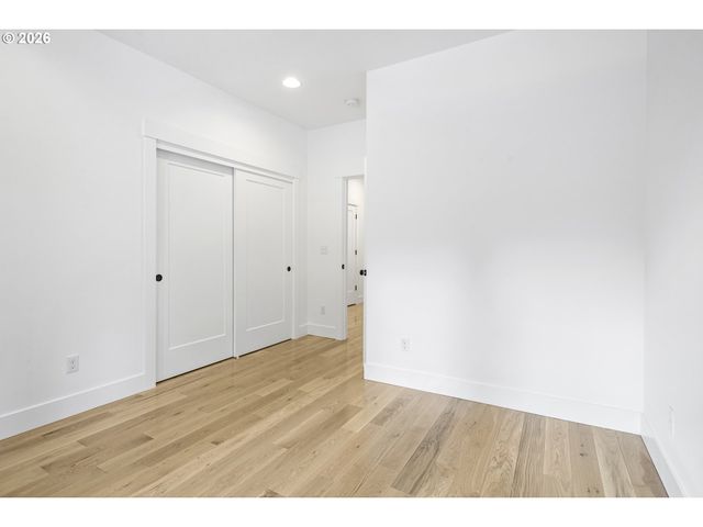 3785 Sw CALDEW St, Portland, OR 97219
