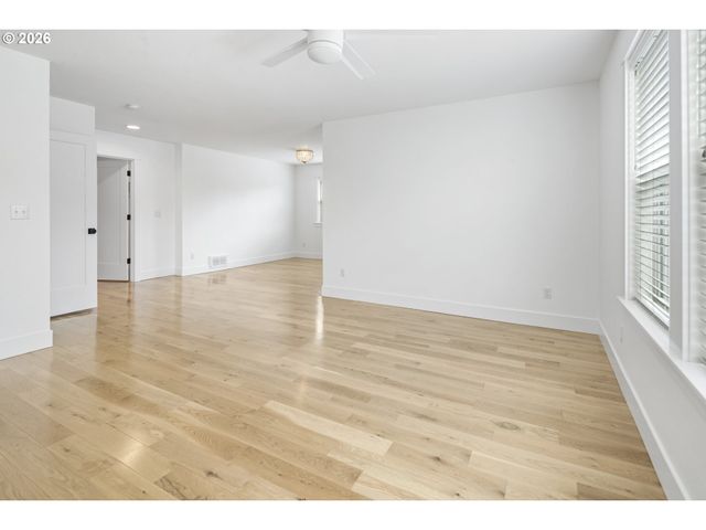 3785 Sw CALDEW St, Portland, OR 97219