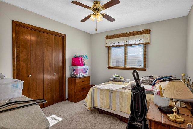 201 Dakota Ave, Holton, KS 66436