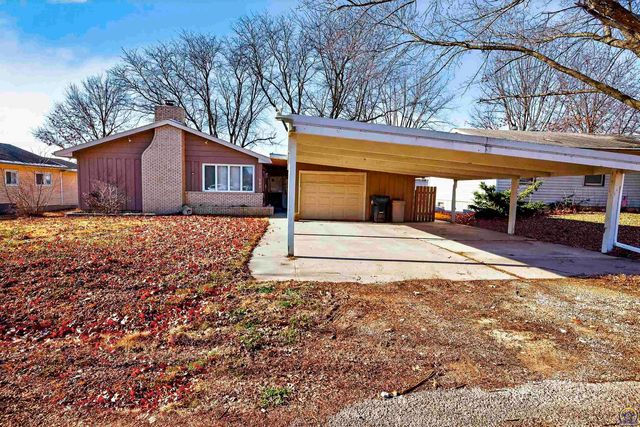 201 Dakota Ave, Holton, KS 66436