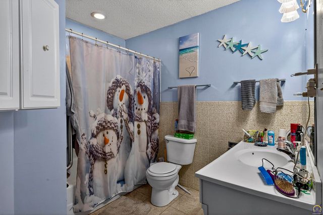 201 Dakota Ave, Holton, KS 66436