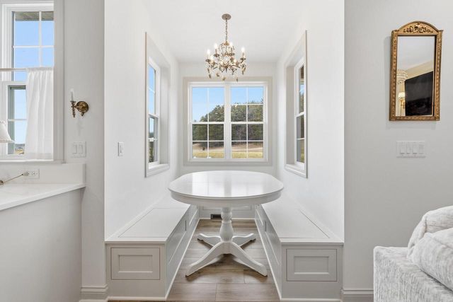 1990 Paradise DRIVE, West Bend, WI 53095