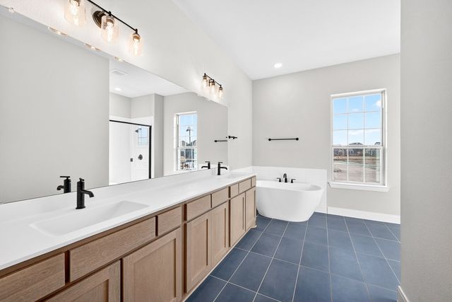 2079 Pine Grove Lane, Arlington, TX 76005