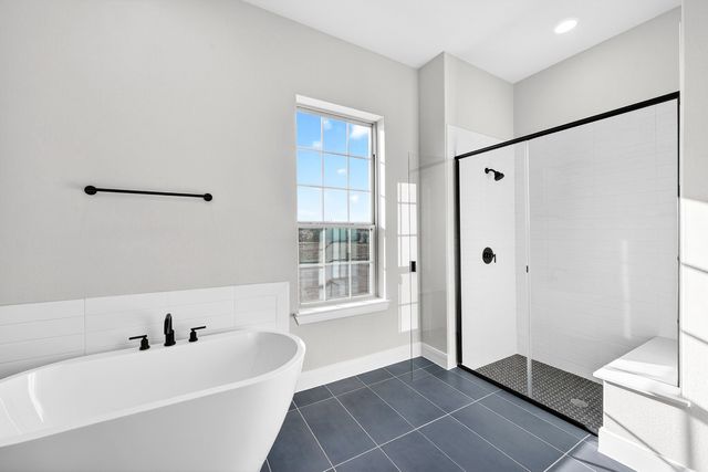 2079 Pine Grove Lane, Arlington, TX 76005