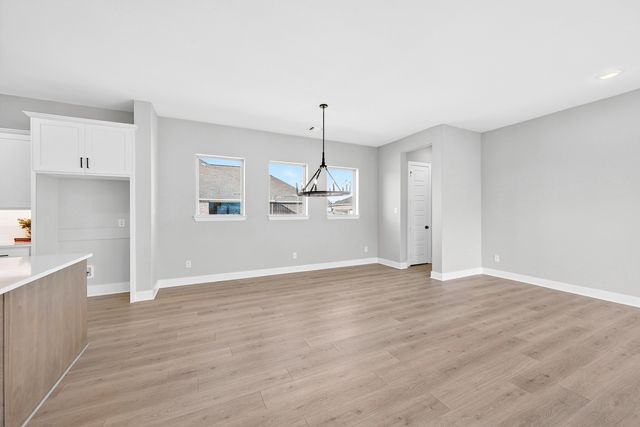 2079 Pine Grove Lane, Arlington, TX 76005