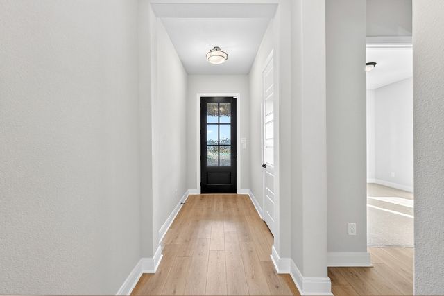 2079 Pine Grove Lane, Arlington, TX 76005