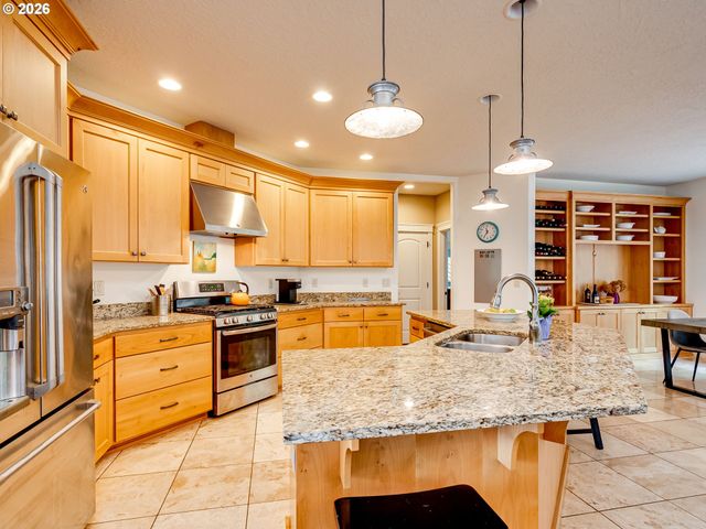 2695 Nw MT ASHLAND Dr, Mc Minnville, OR 97128