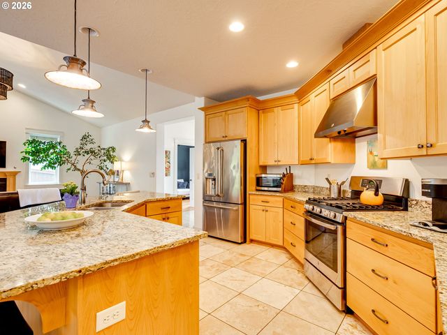 2695 Nw MT ASHLAND Dr, Mc Minnville, OR 97128