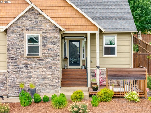 2695 Nw MT ASHLAND Dr, Mc Minnville, OR 97128