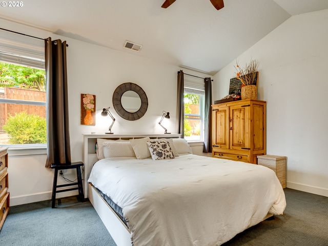 2695 Nw MT ASHLAND Dr, Mc Minnville, OR 97128