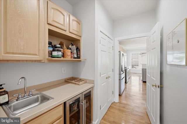 218 BRADDOCK ST, Charles Town, WV 25414