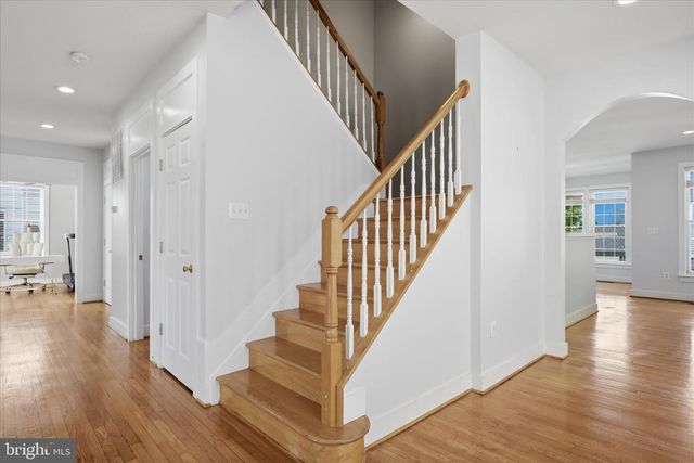 218 BRADDOCK ST, Charles Town, WV 25414