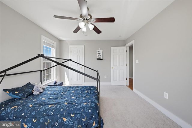 218 BRADDOCK ST, Charles Town, WV 25414