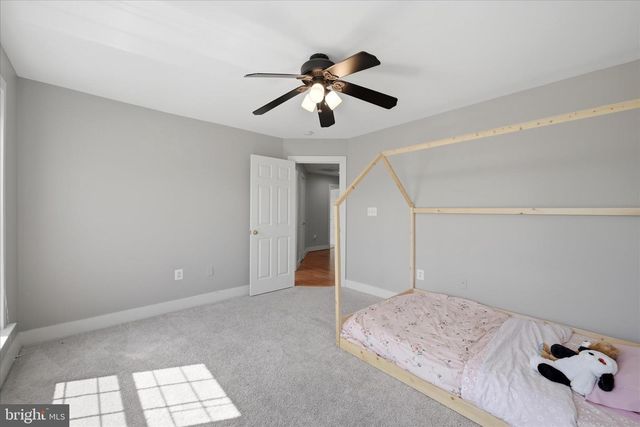 218 BRADDOCK ST, Charles Town, WV 25414