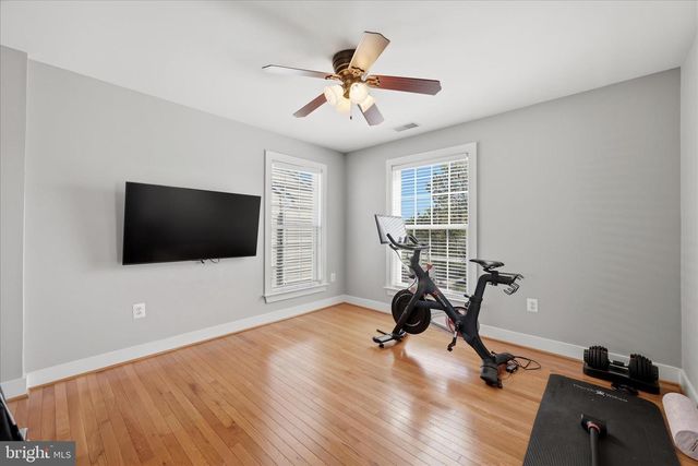 218 BRADDOCK ST, Charles Town, WV 25414