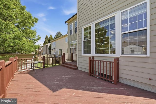 218 BRADDOCK ST, Charles Town, WV 25414