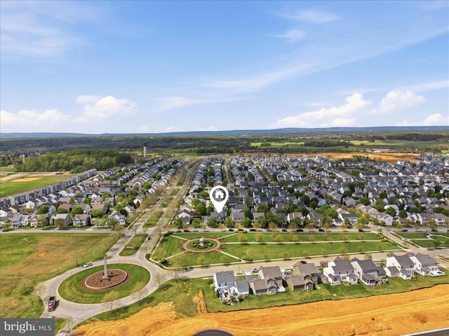 218 BRADDOCK ST, Charles Town, WV 25414