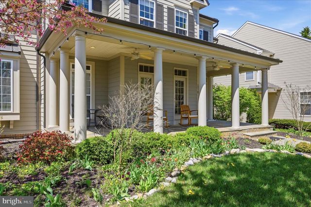 218 BRADDOCK ST, Charles Town, WV 25414