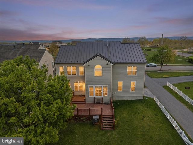 218 BRADDOCK ST, Charles Town, WV 25414
