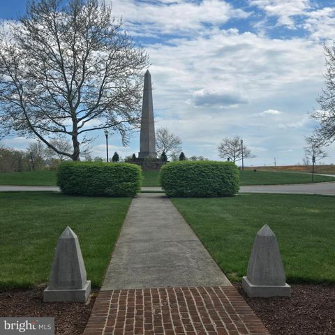 218 BRADDOCK ST, Charles Town, WV 25414