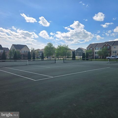 218 BRADDOCK ST, Charles Town, WV 25414