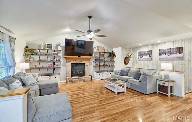 1939 N Rock Church Road, Troy, MO 63379