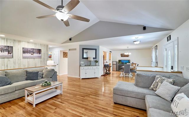 1939 N Rock Church Road, Troy, MO 63379
